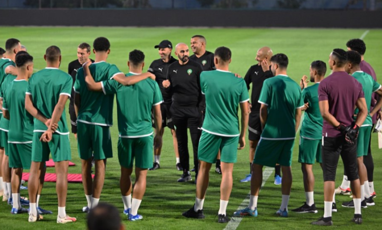 الركراكي يفتح معسكر المنتخب أمام وسائل الإعلام