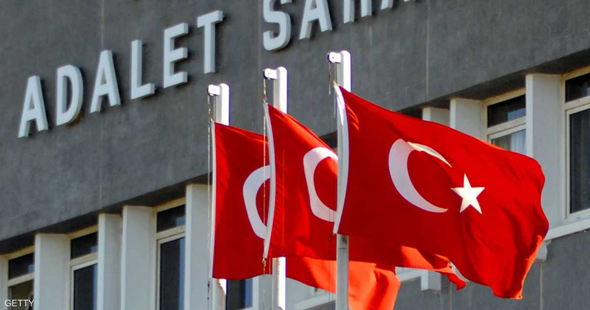 معركة قضائية تشتعل في تركيا.. المتهم قضاة المحكمة الدستورية