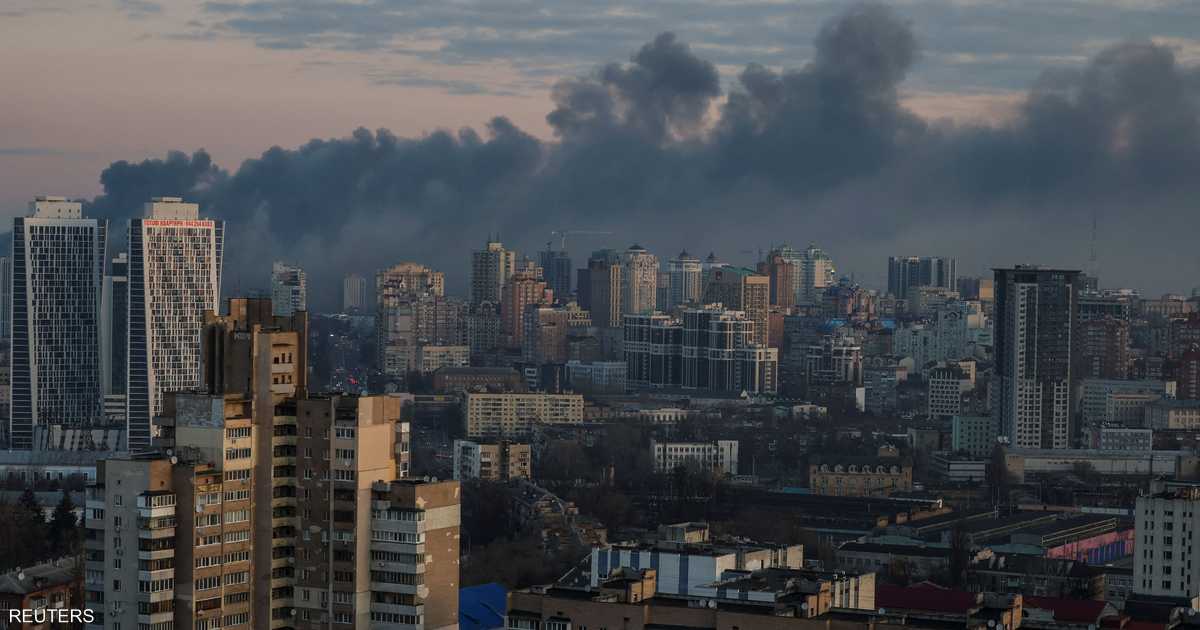 روسيا تسقط عشرات المسيرات.. وتواصل الهجوم الجوي على أوكرانيا