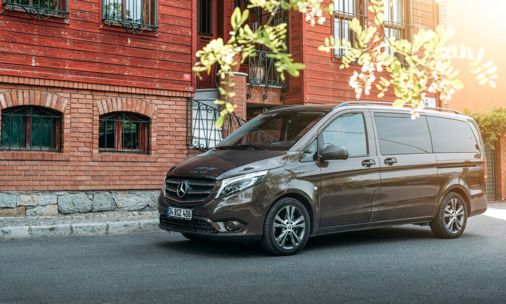 سيارة مع سائق في اسطنبول بسيارات حديثة